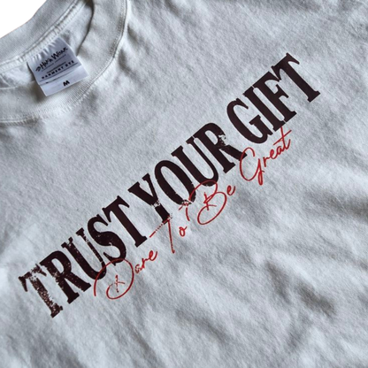 Cropped Inspire Greatness Tee - White